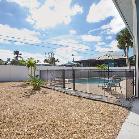 Beach Bungalow 1 By Sun Palace Vacations ฟอร์ตมายเยอร์สบีช ภายนอก รูปภาพ